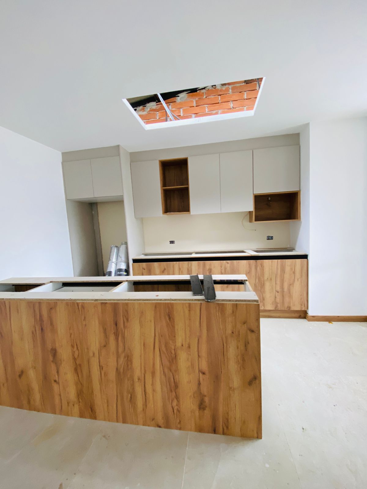 Casa por estrenar en venta- sector Misicata, Cuenca